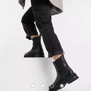 & Other Stories Chunky Black Platform Leather Square Toe Boots (Size 9)